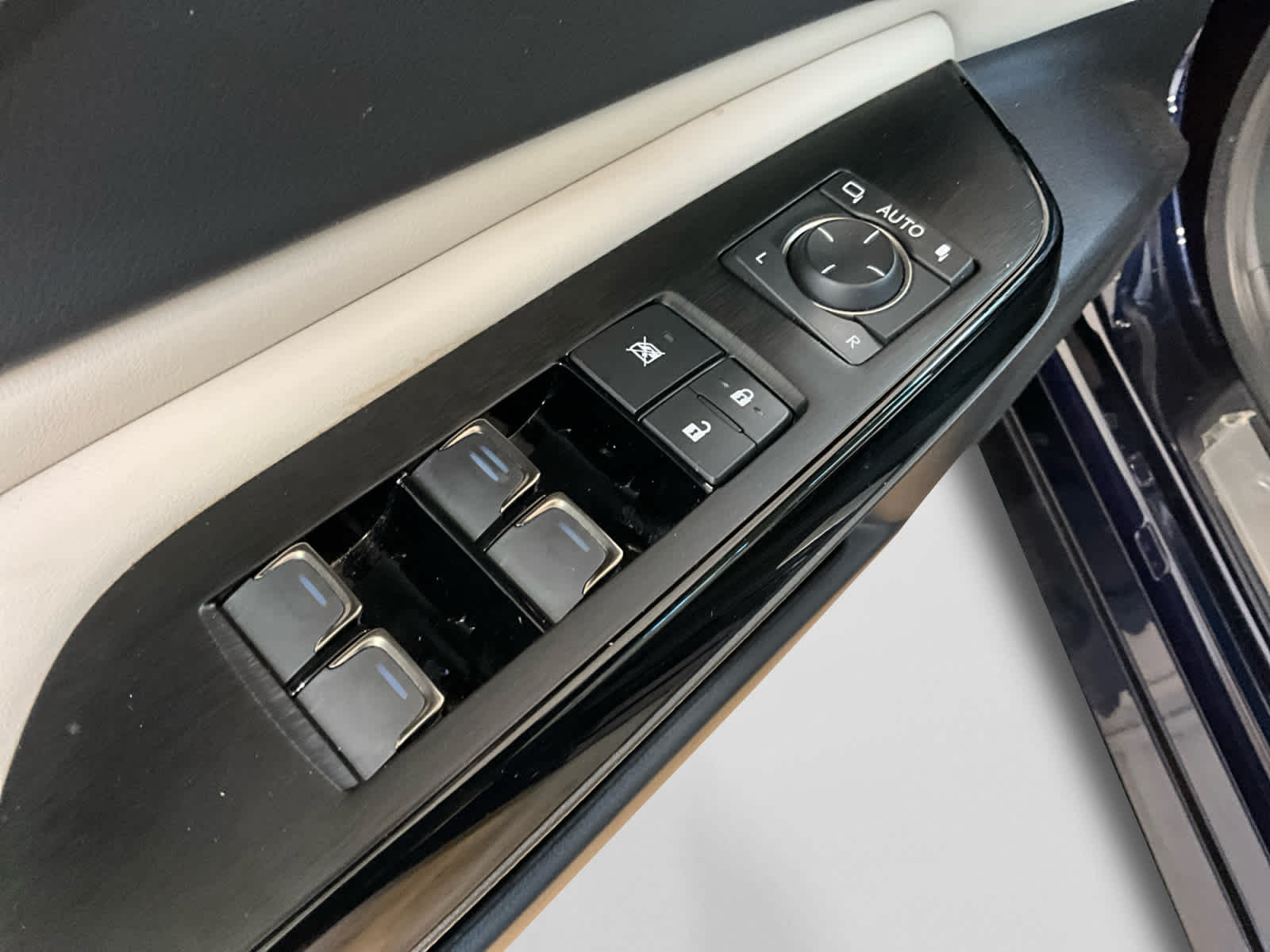 2025 Lexus ES 300h ES 300h