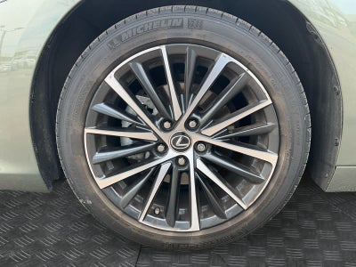 2025 Lexus ES ES 300h