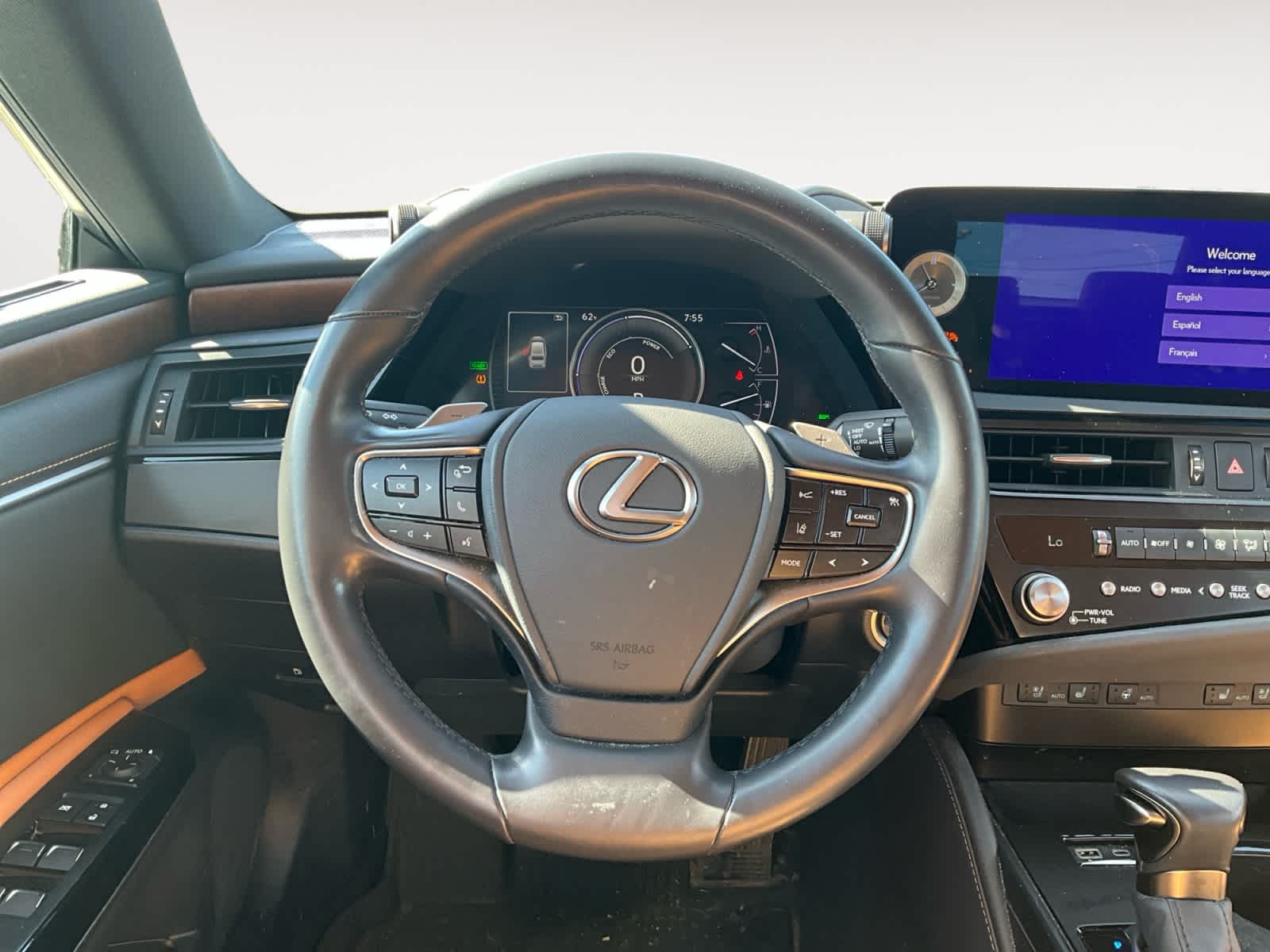 2025 Lexus ES 300h F SPORT Design