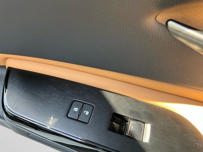 2025 Lexus ES 300h F SPORT Design