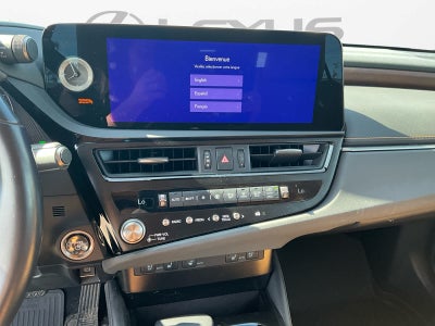 2025 Lexus ES 300h F SPORT Design