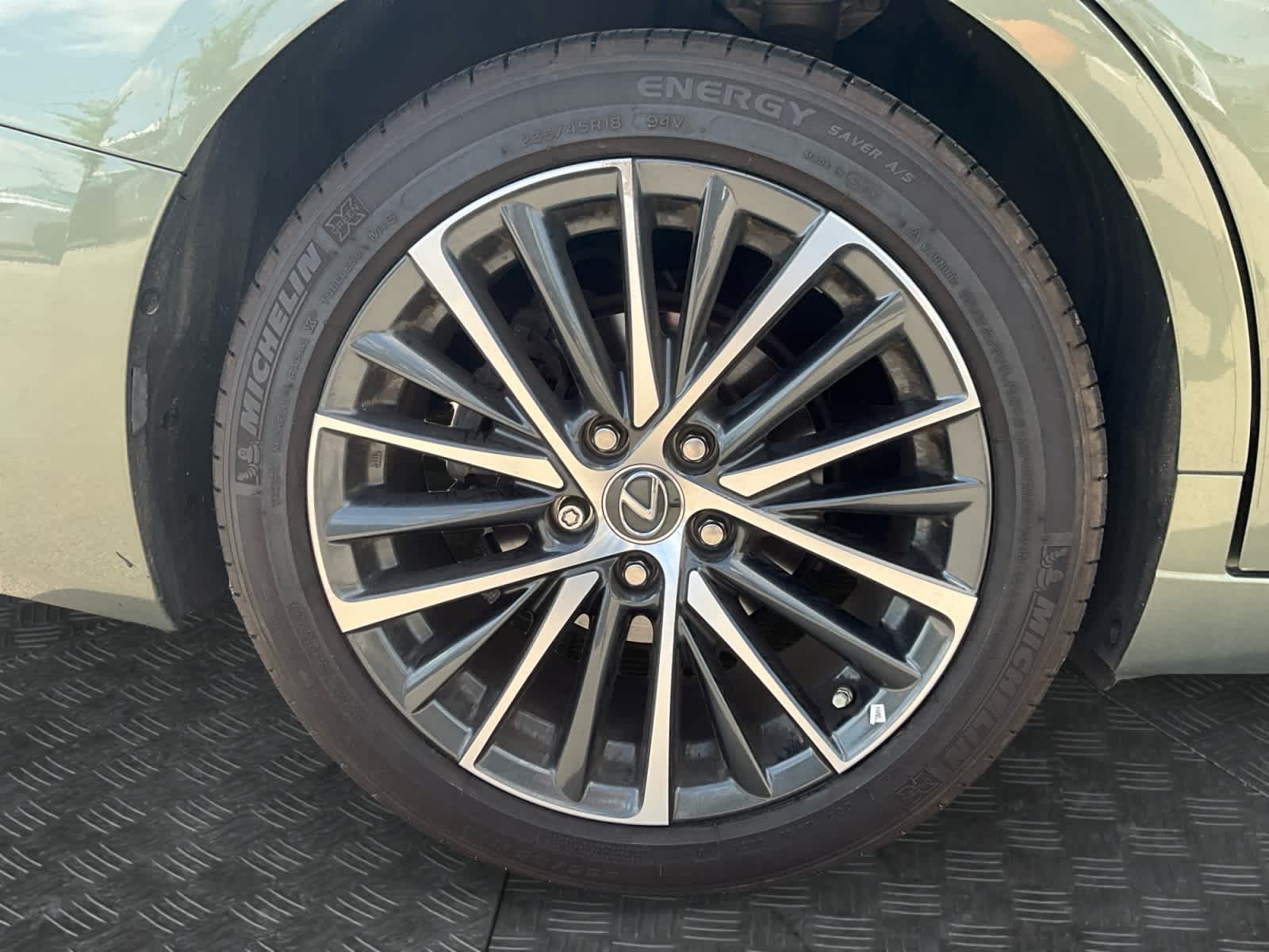 2025 Lexus ES 300h ES 300h