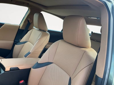 2025 Lexus ES 300h ES 300h