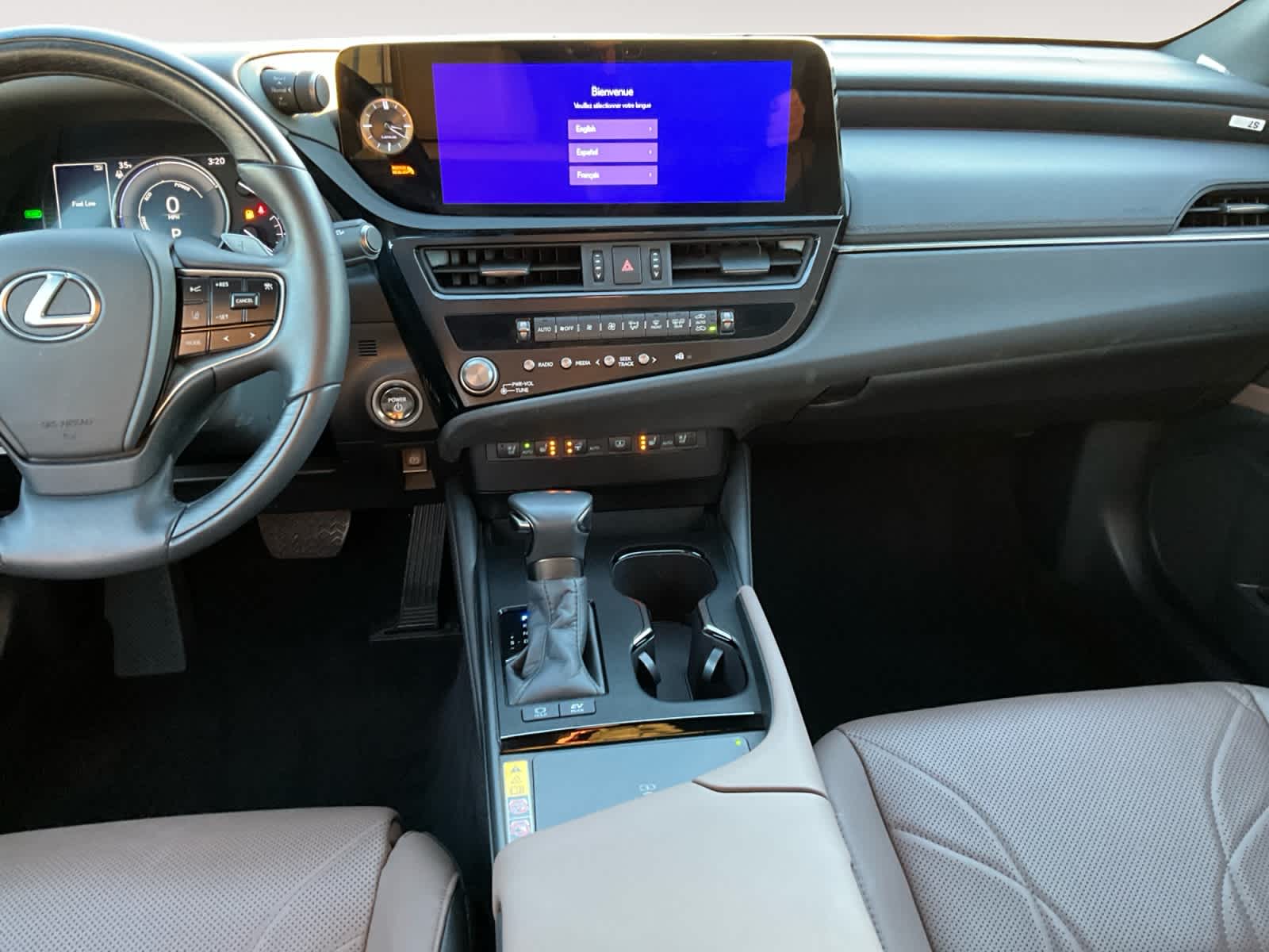 2025 Lexus ES 300h Luxury