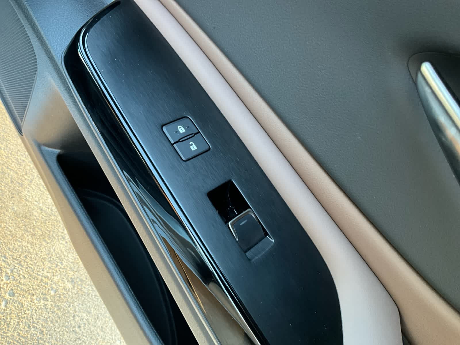 2025 Lexus ES 300h Luxury