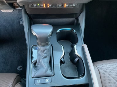 2025 Lexus ES 300h Luxury