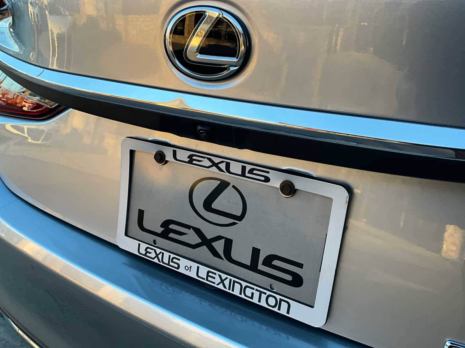 2025 Lexus ES 300h Luxury