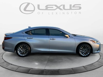 2025 Lexus ES 300h Luxury