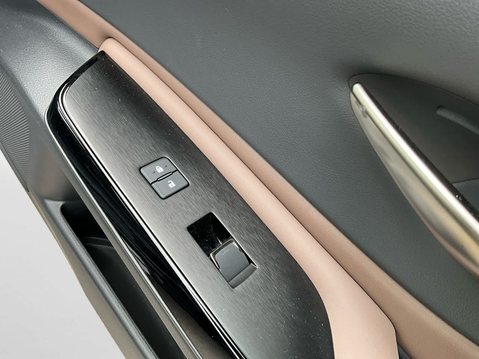 2023 Lexus ES 300h Luxury