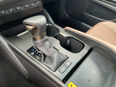 2023 Lexus ES 300h Luxury
