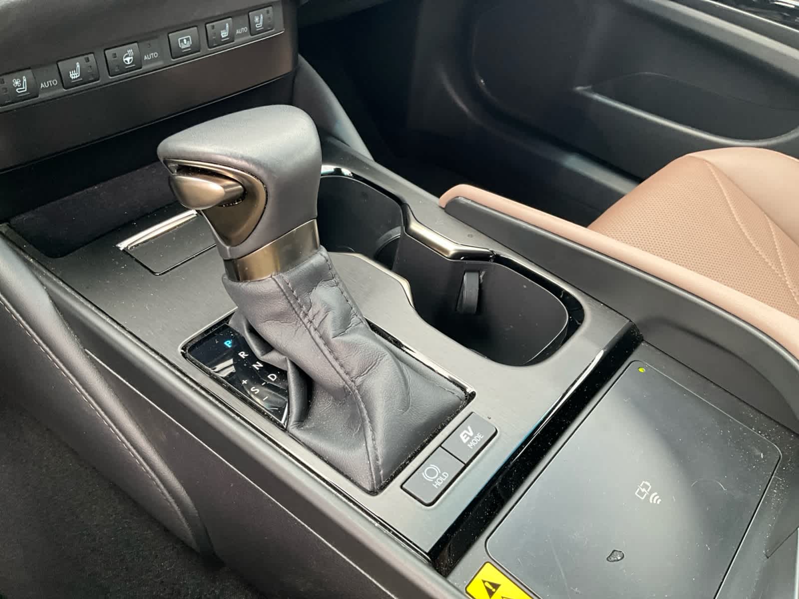 2023 Lexus ES 300h Luxury