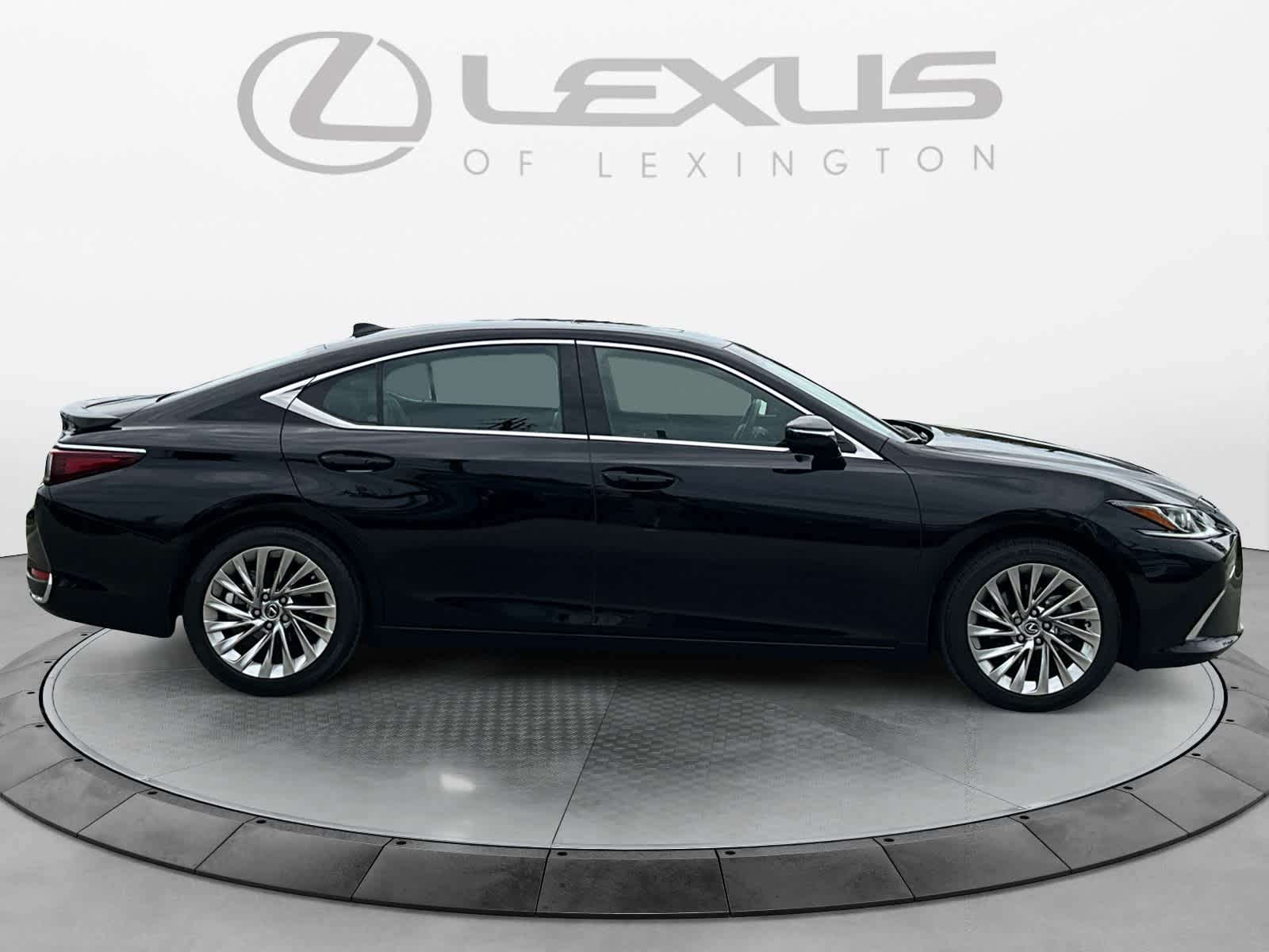 2023 Lexus ES 300h Luxury