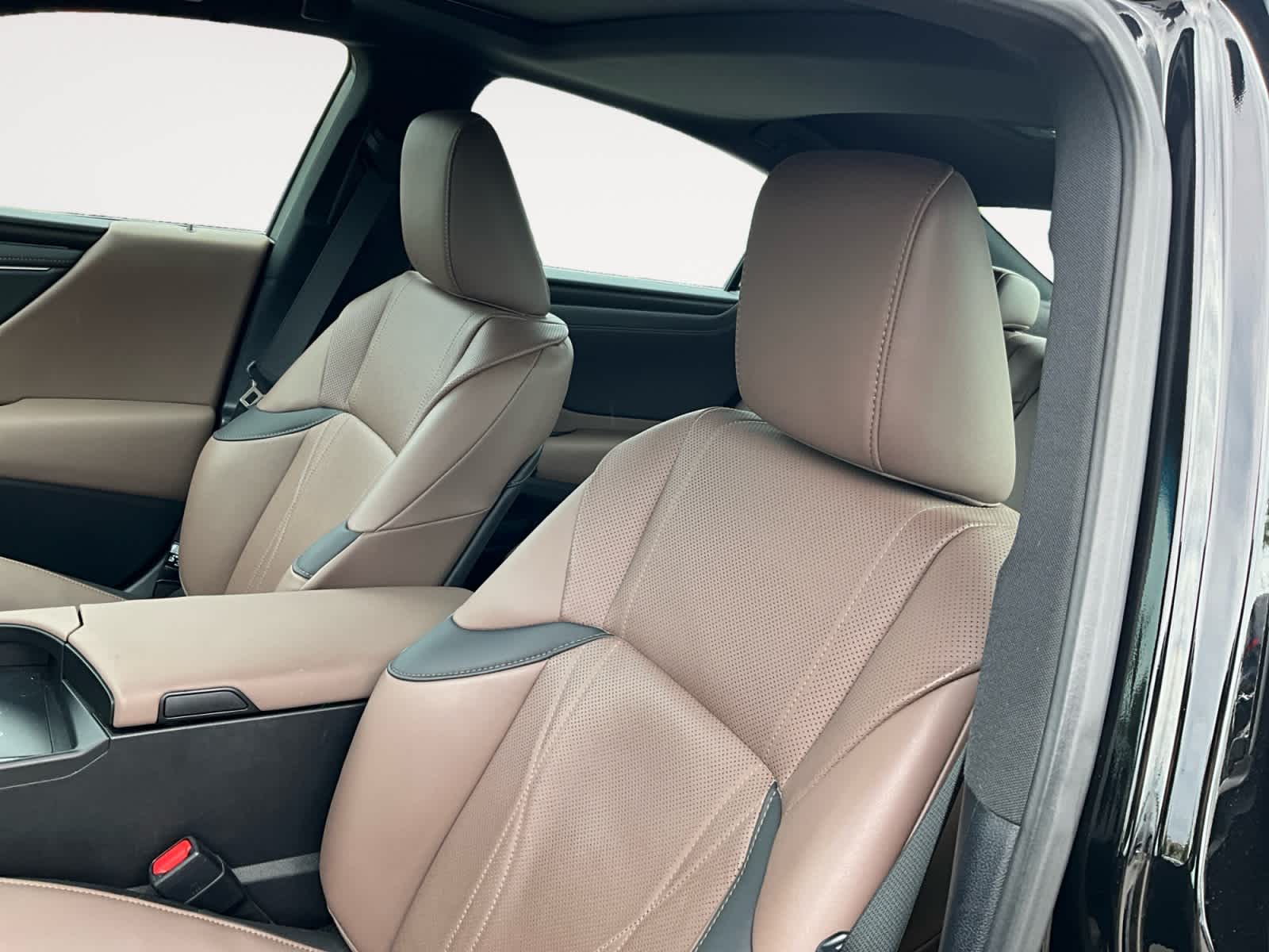 2023 Lexus ES 300h Luxury