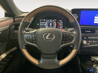 2025 Lexus ES 300h Luxury
