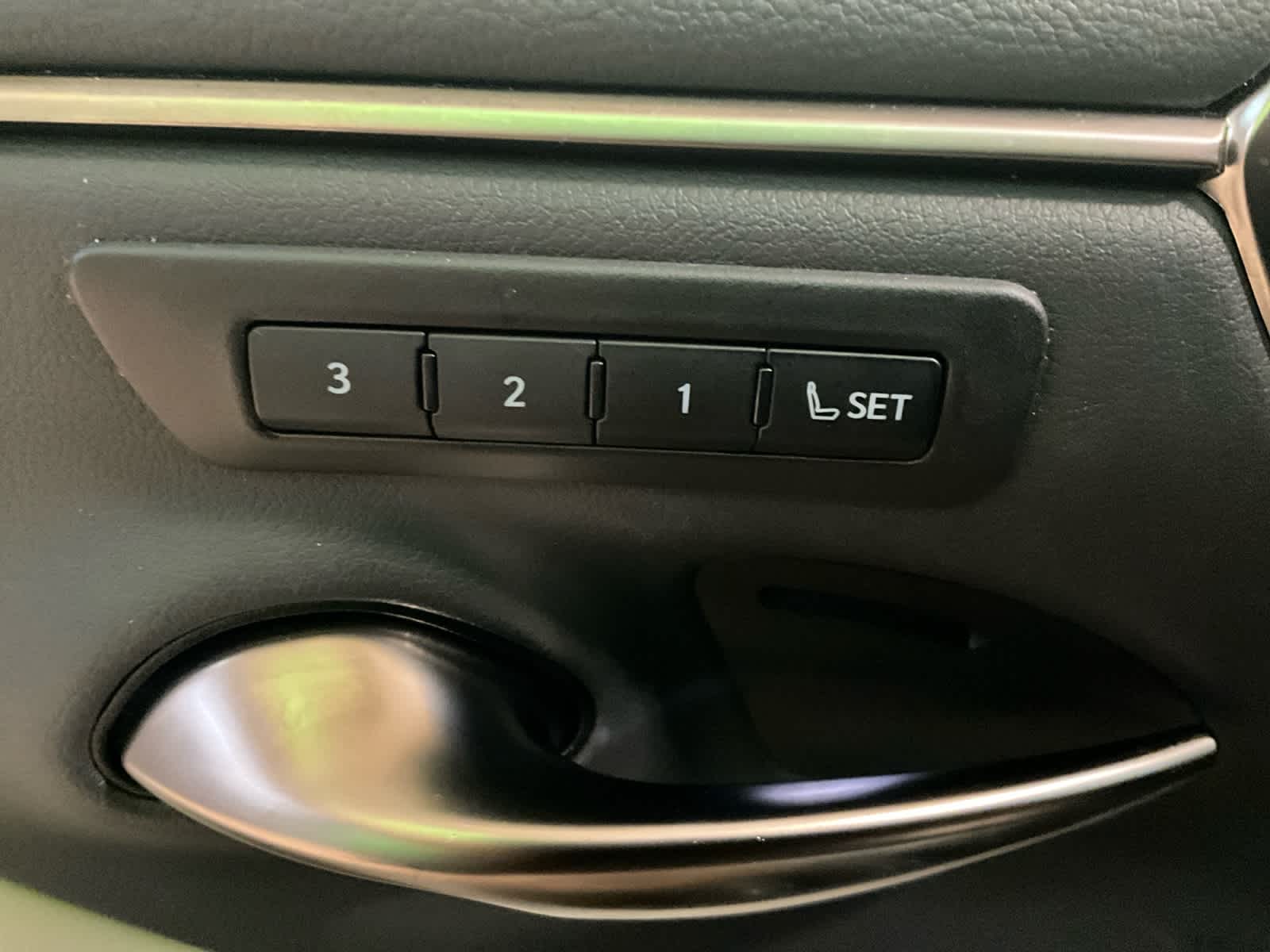 2025 Lexus ES 300h Luxury