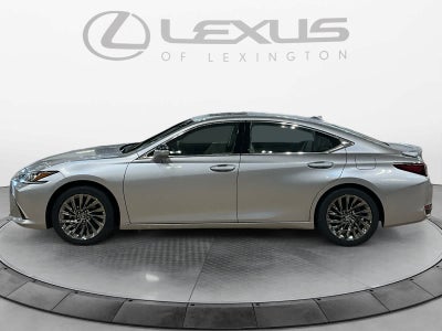 2025 Lexus ES 300h Luxury