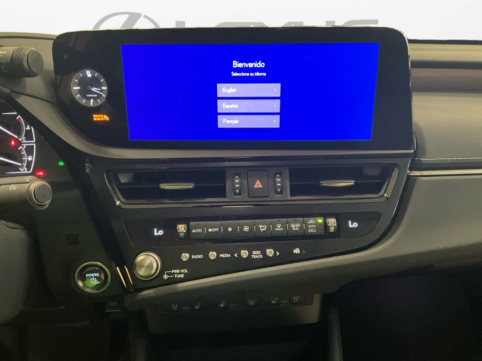 2025 Lexus ES 300h Luxury
