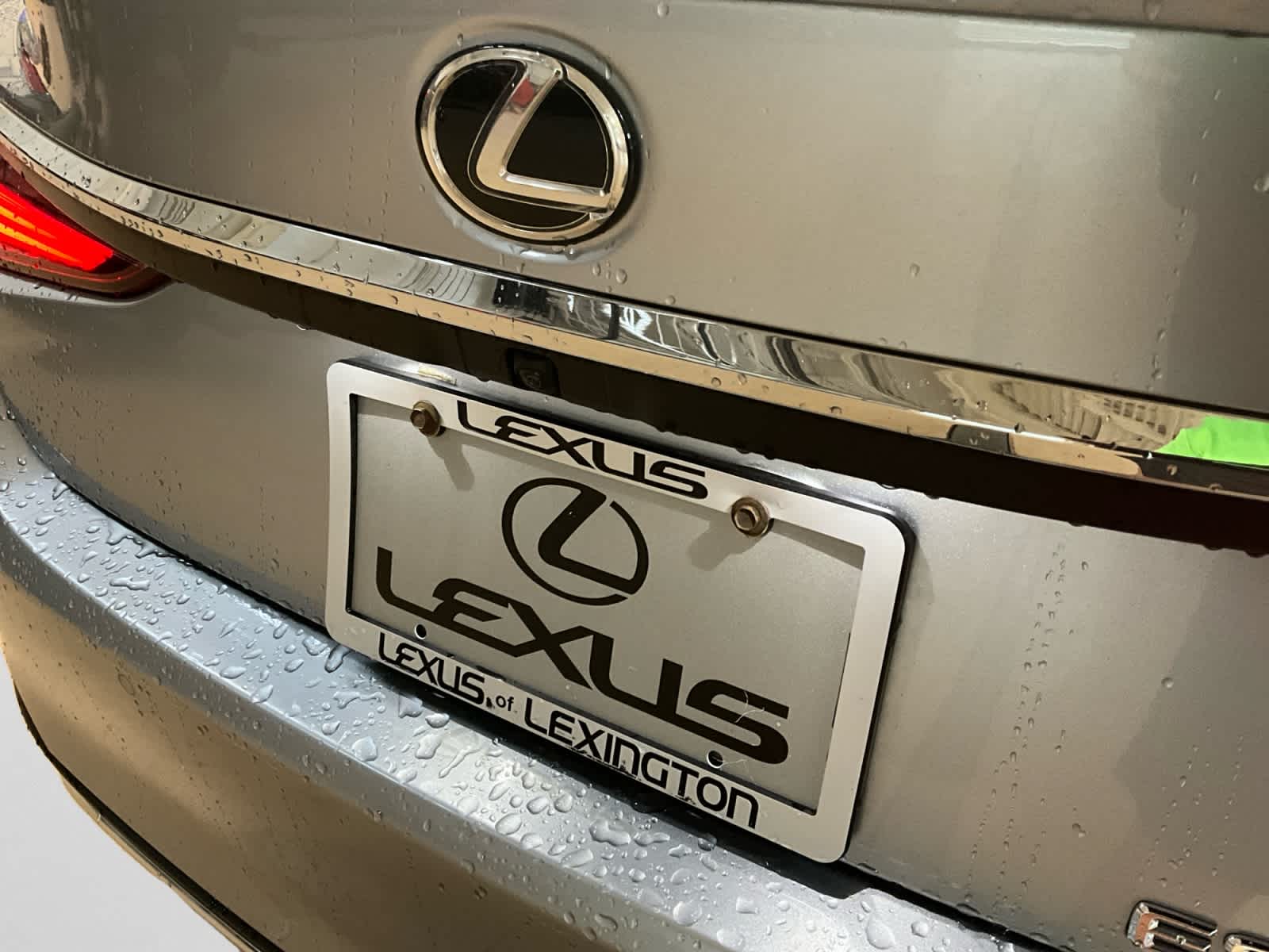 2025 Lexus ES 300h Luxury