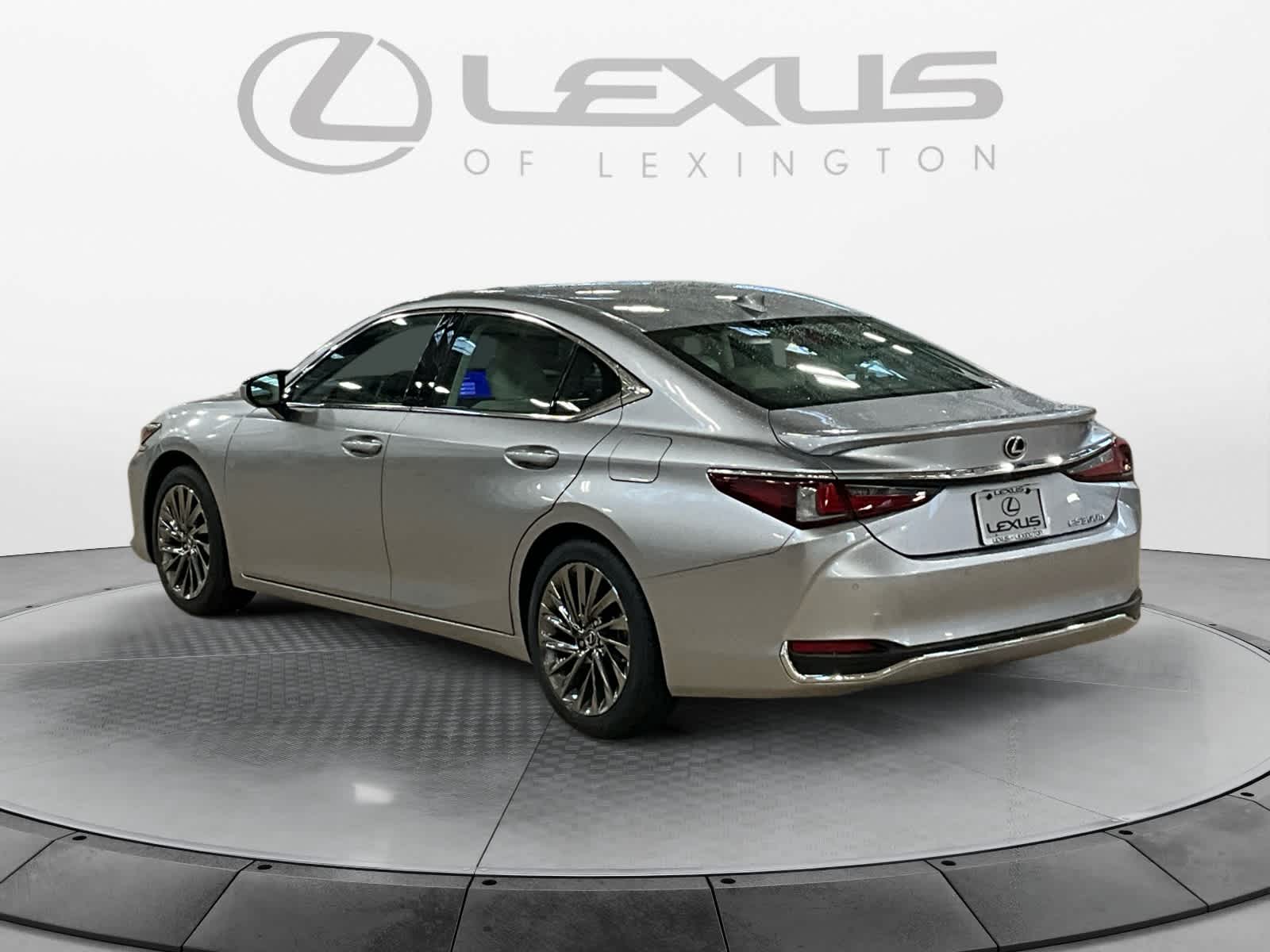 2025 Lexus ES 300h Luxury