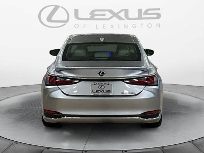 2025 Lexus ES 300h Luxury
