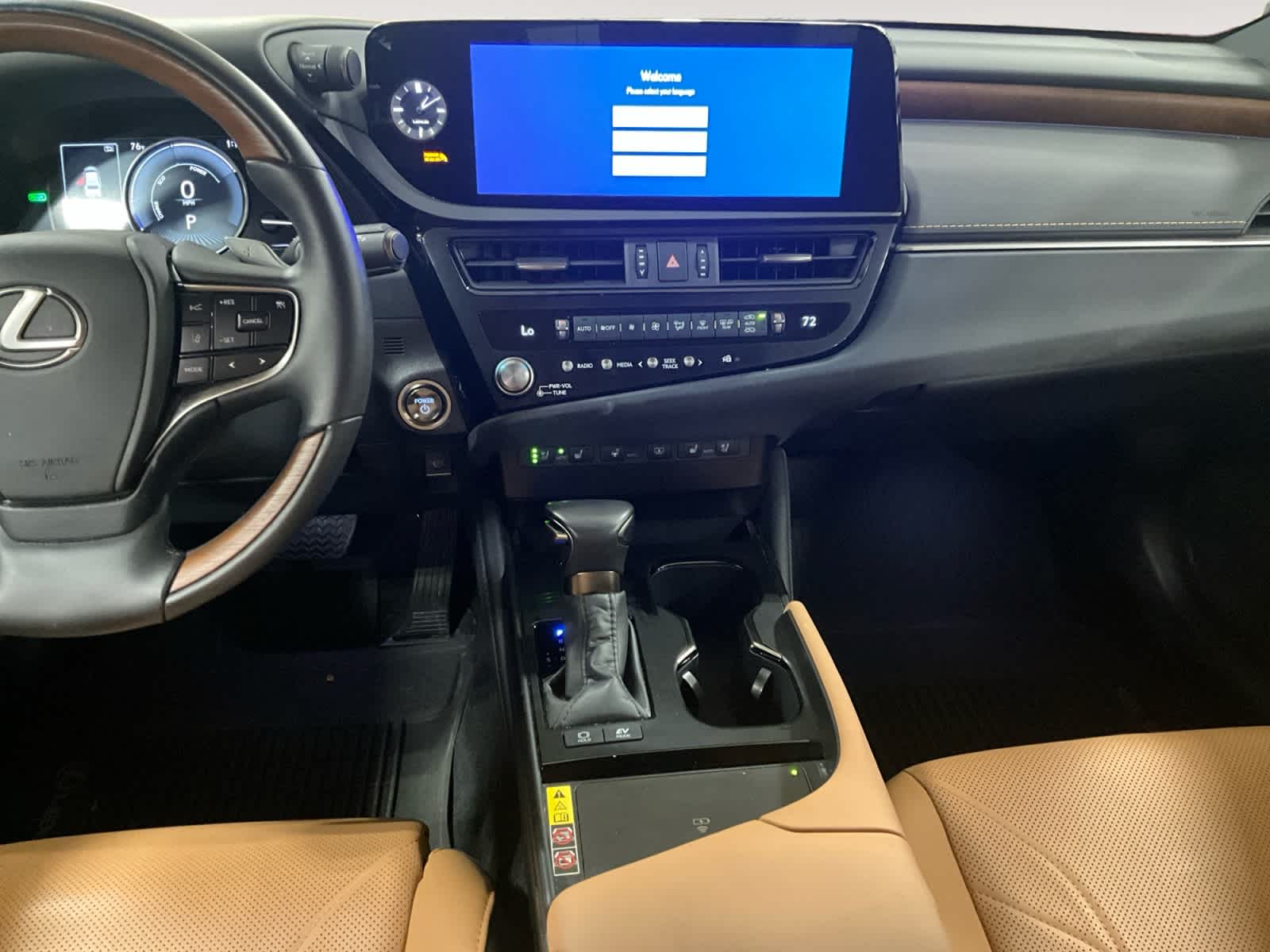 2025 Lexus ES 300h Luxury