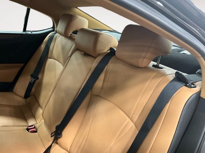 2025 Lexus ES 300h Luxury