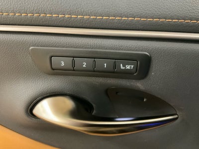 2025 Lexus ES 300h Luxury