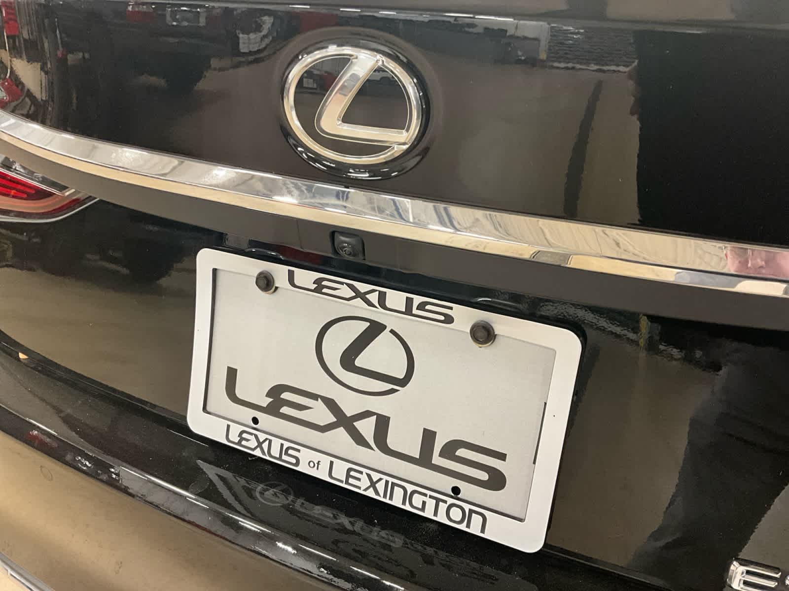 2025 Lexus ES 300h Luxury