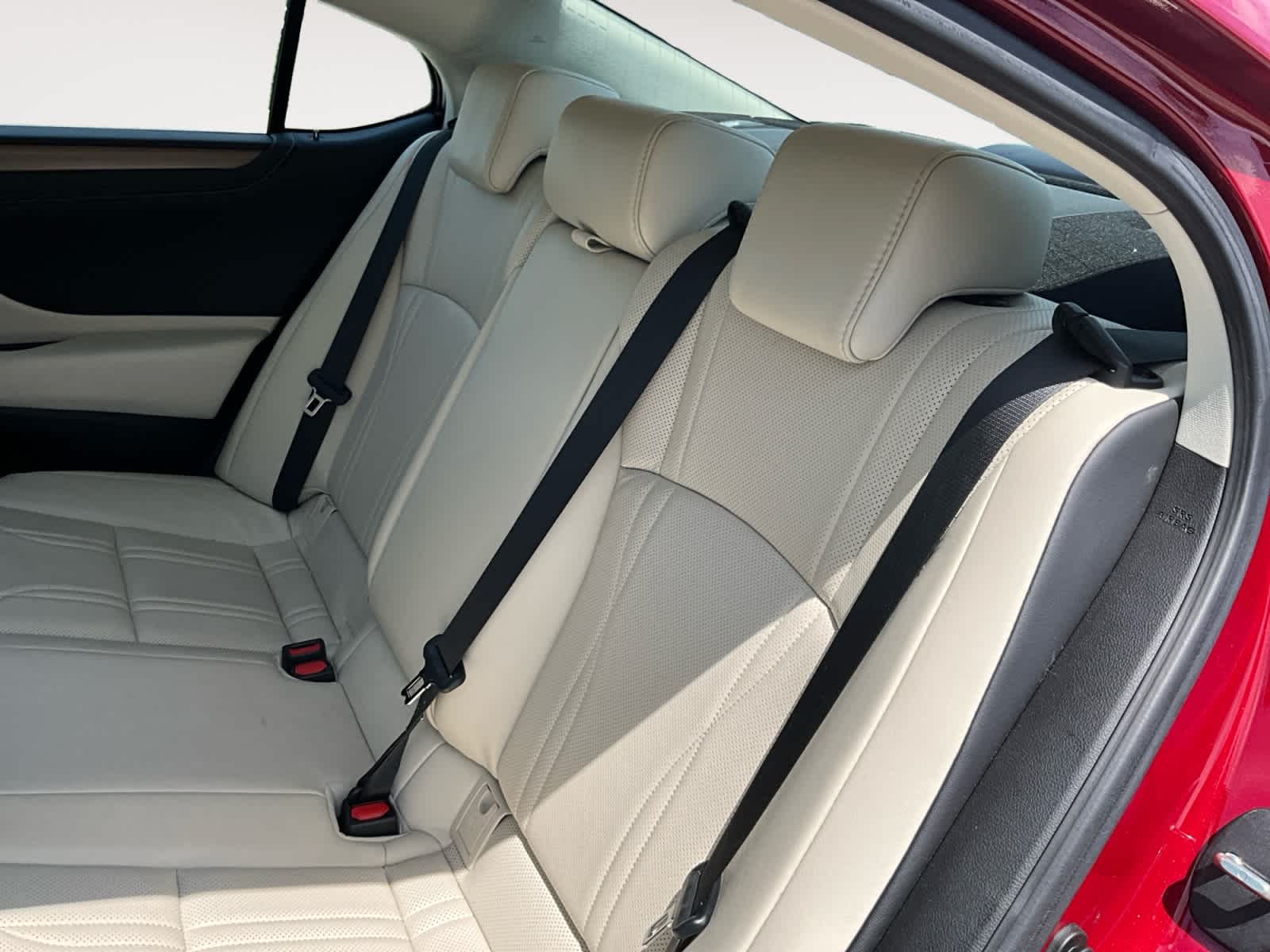 2025 Lexus ES 300h Luxury