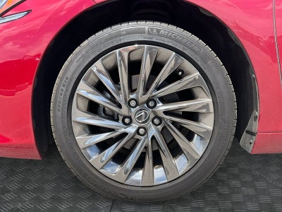 2025 Lexus ES 300h Luxury