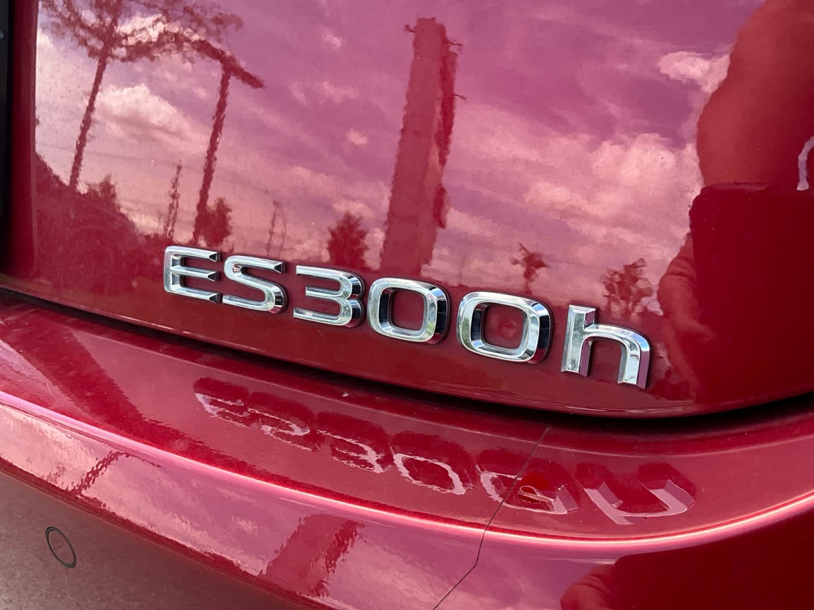 2025 Lexus ES 300h Luxury