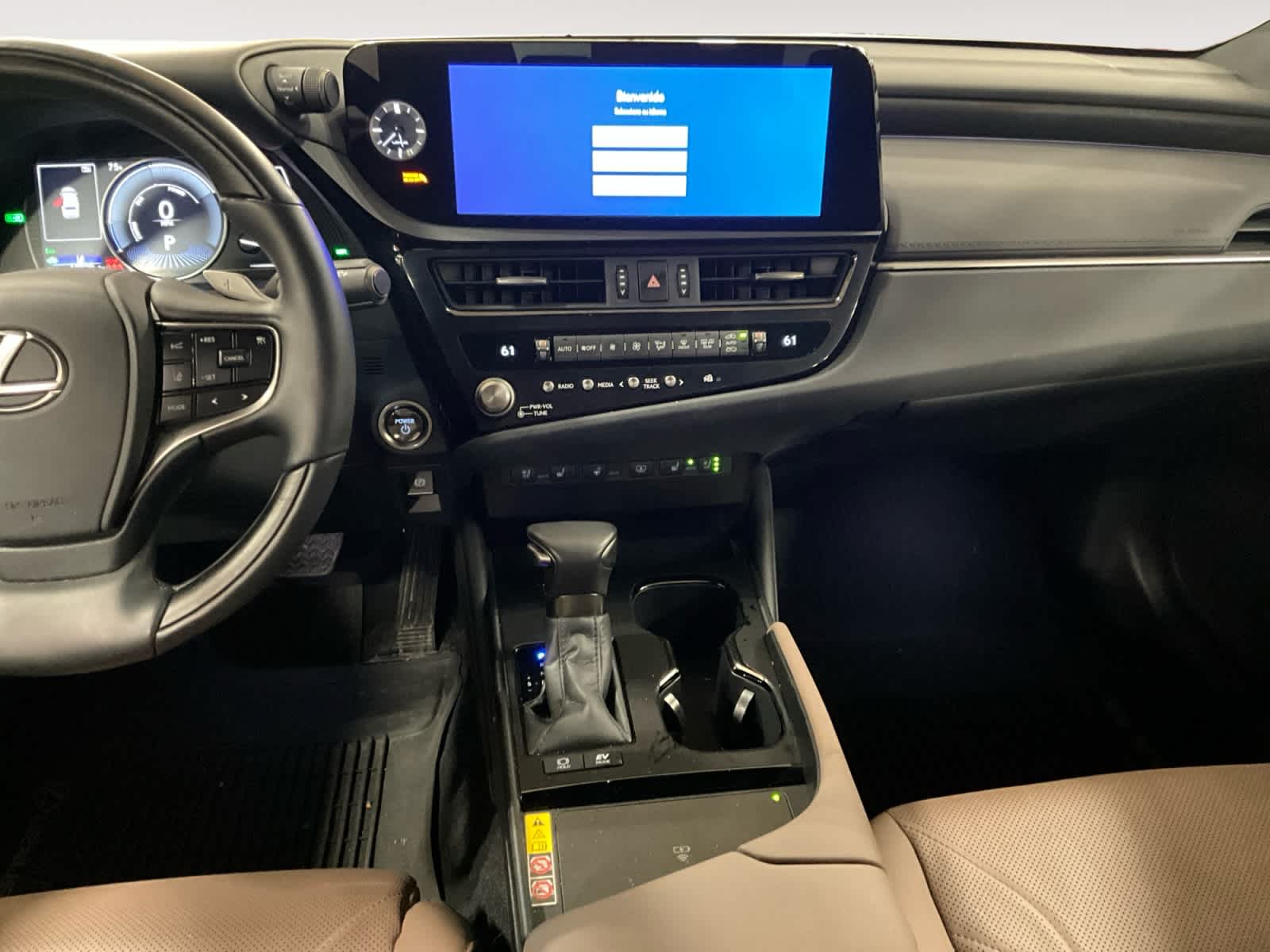 2025 Lexus ES 300h Luxury