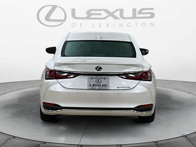 2025 Lexus ES 300h Luxury