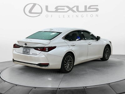 2025 Lexus ES 300h Luxury