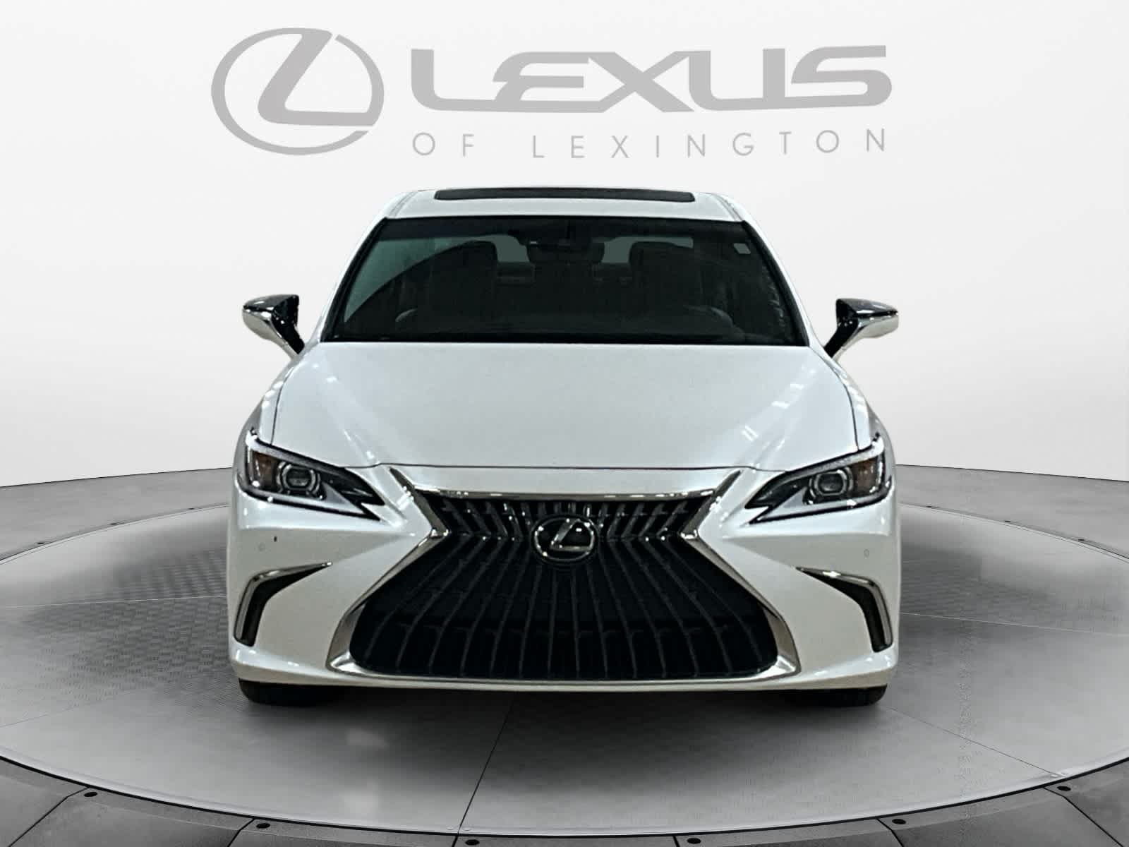 2025 Lexus ES 300h Luxury