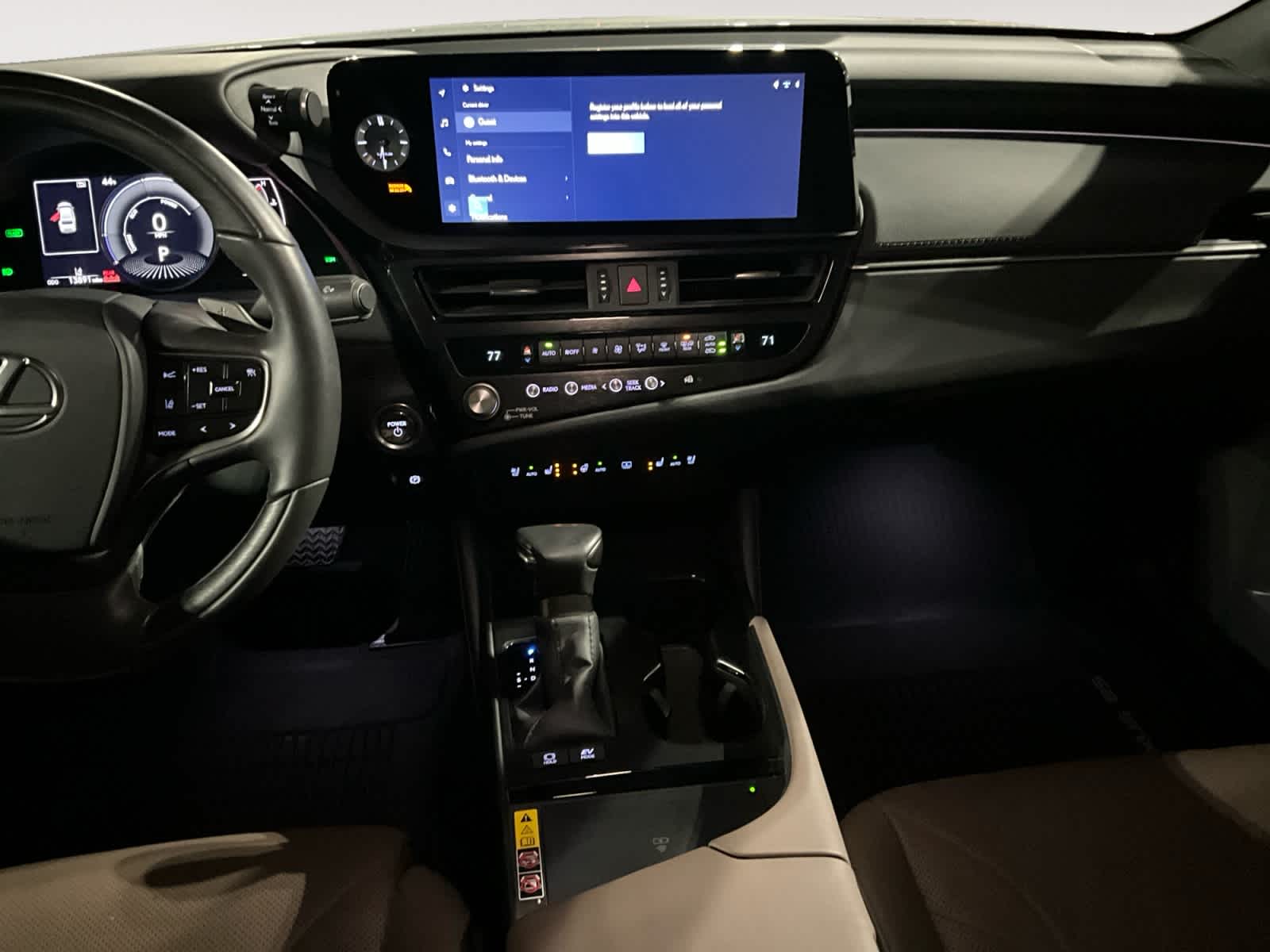 2024 Lexus ES Luxury