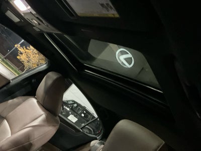 2024 Lexus ES Luxury