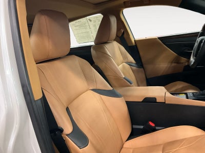 2023 Lexus ES Luxury