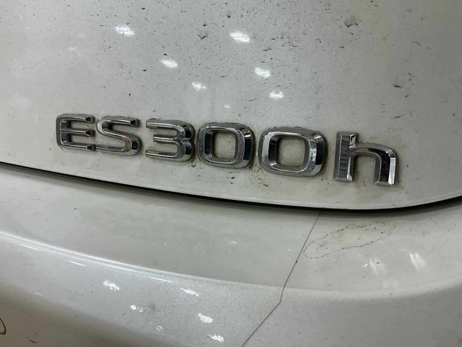 2023 Lexus ES Luxury