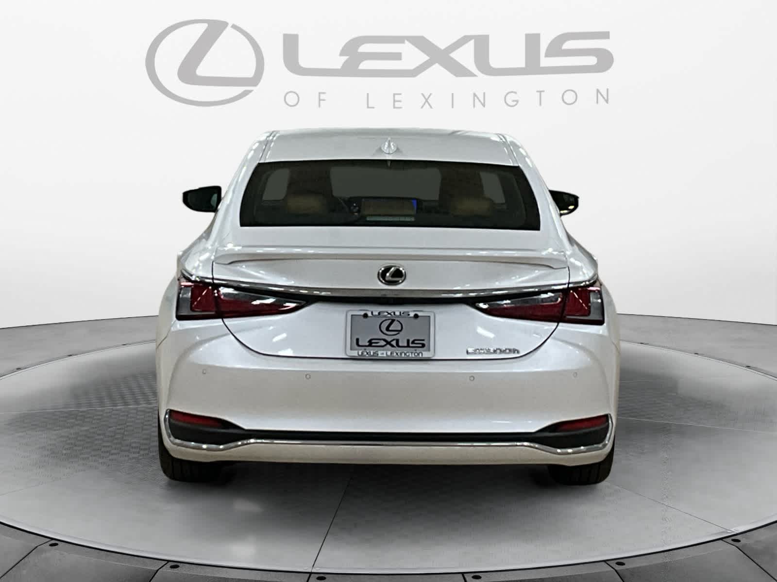 2023 Lexus ES Luxury