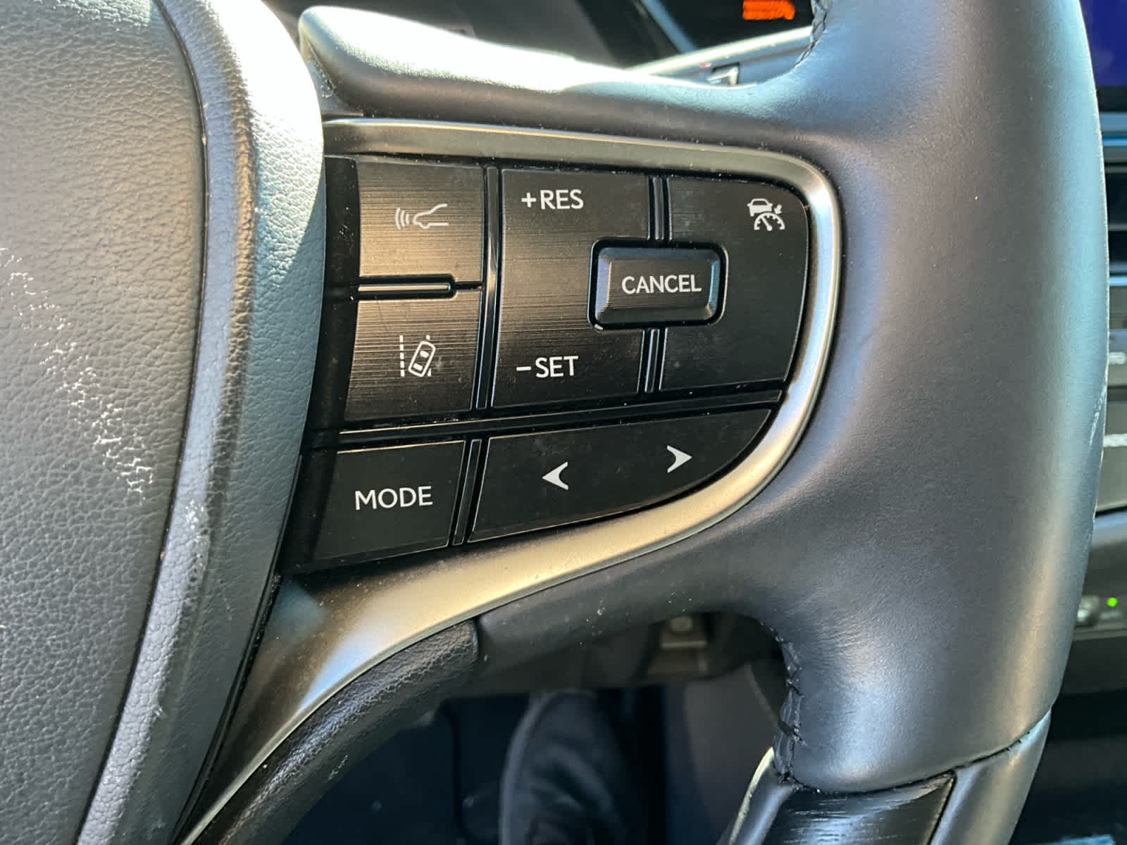 2023 Lexus ES 350 Luxury