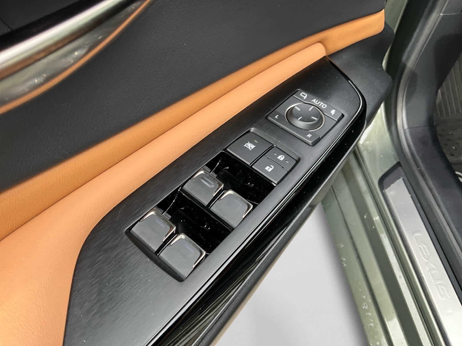 2024 Lexus ES 350 Luxury