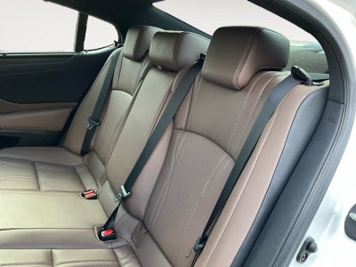 2025 Lexus ES Ultra Luxury