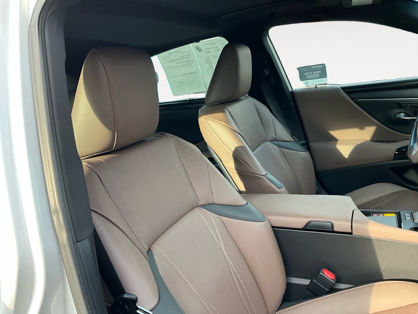 2025 Lexus ES Ultra Luxury