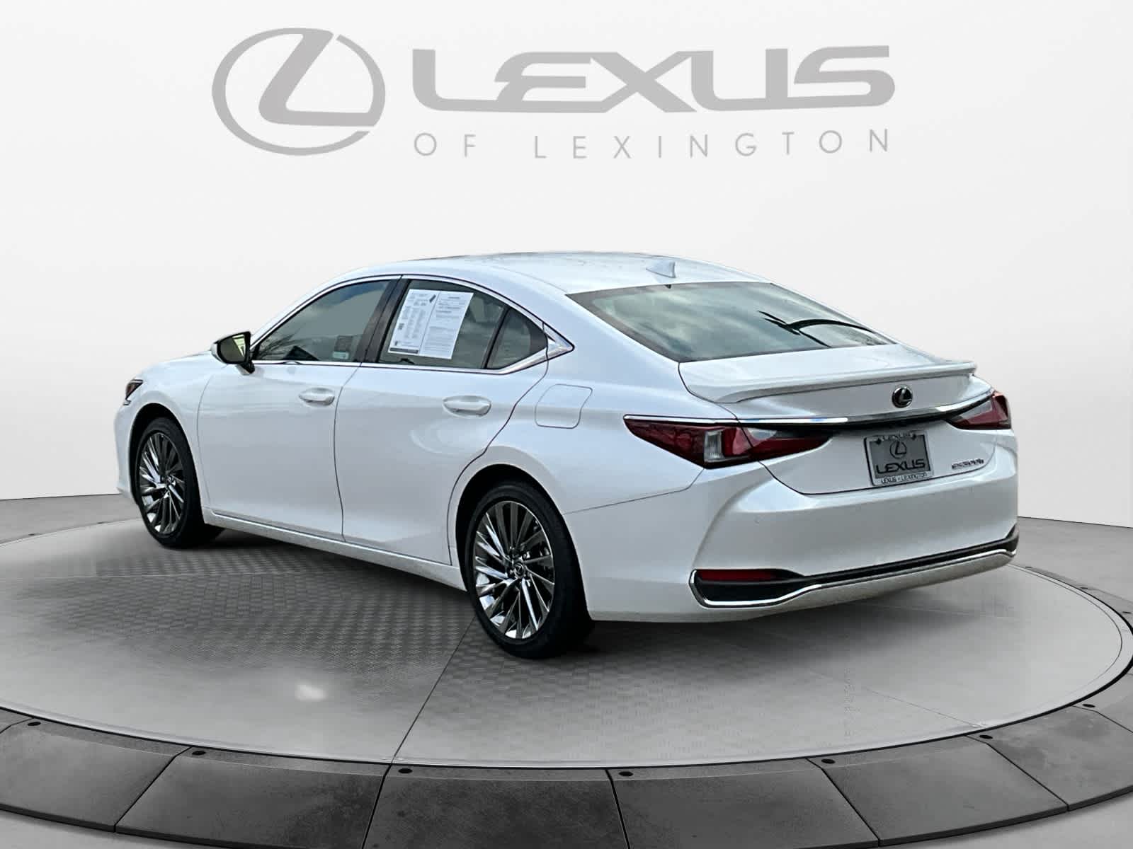 2025 Lexus ES Ultra Luxury