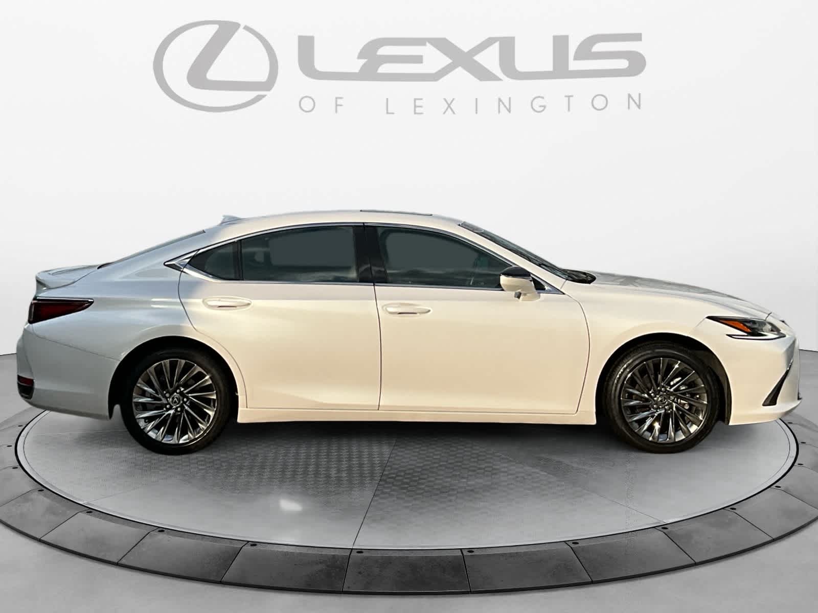2025 Lexus ES Ultra Luxury