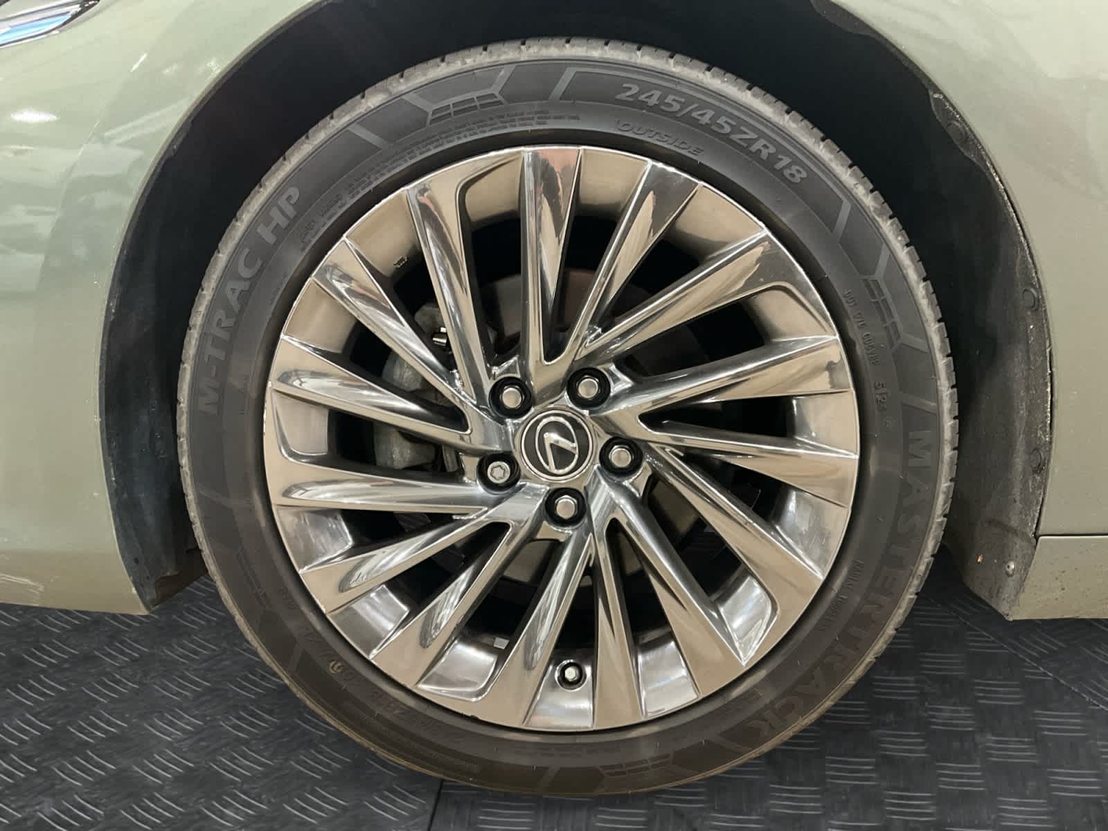 2024 Lexus ES 300h Ultra Luxury
