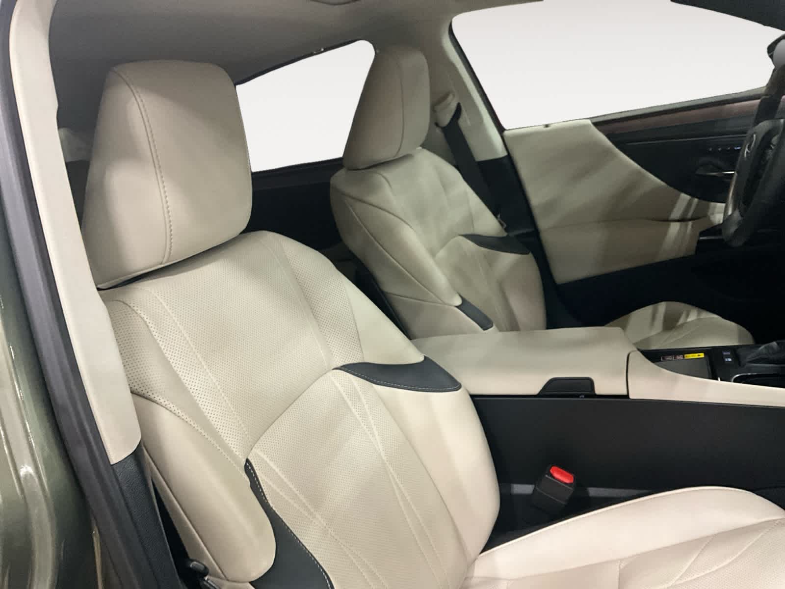 2024 Lexus ES 300h Ultra Luxury