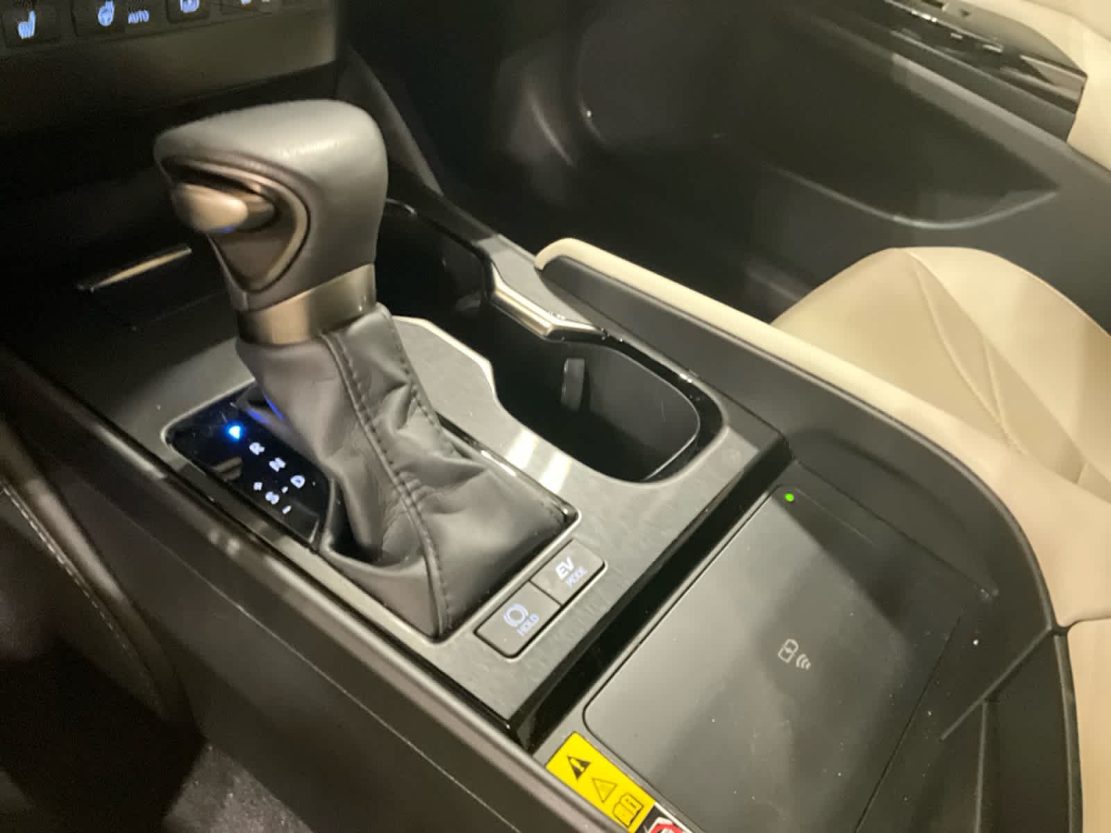 2024 Lexus ES 300h Ultra Luxury