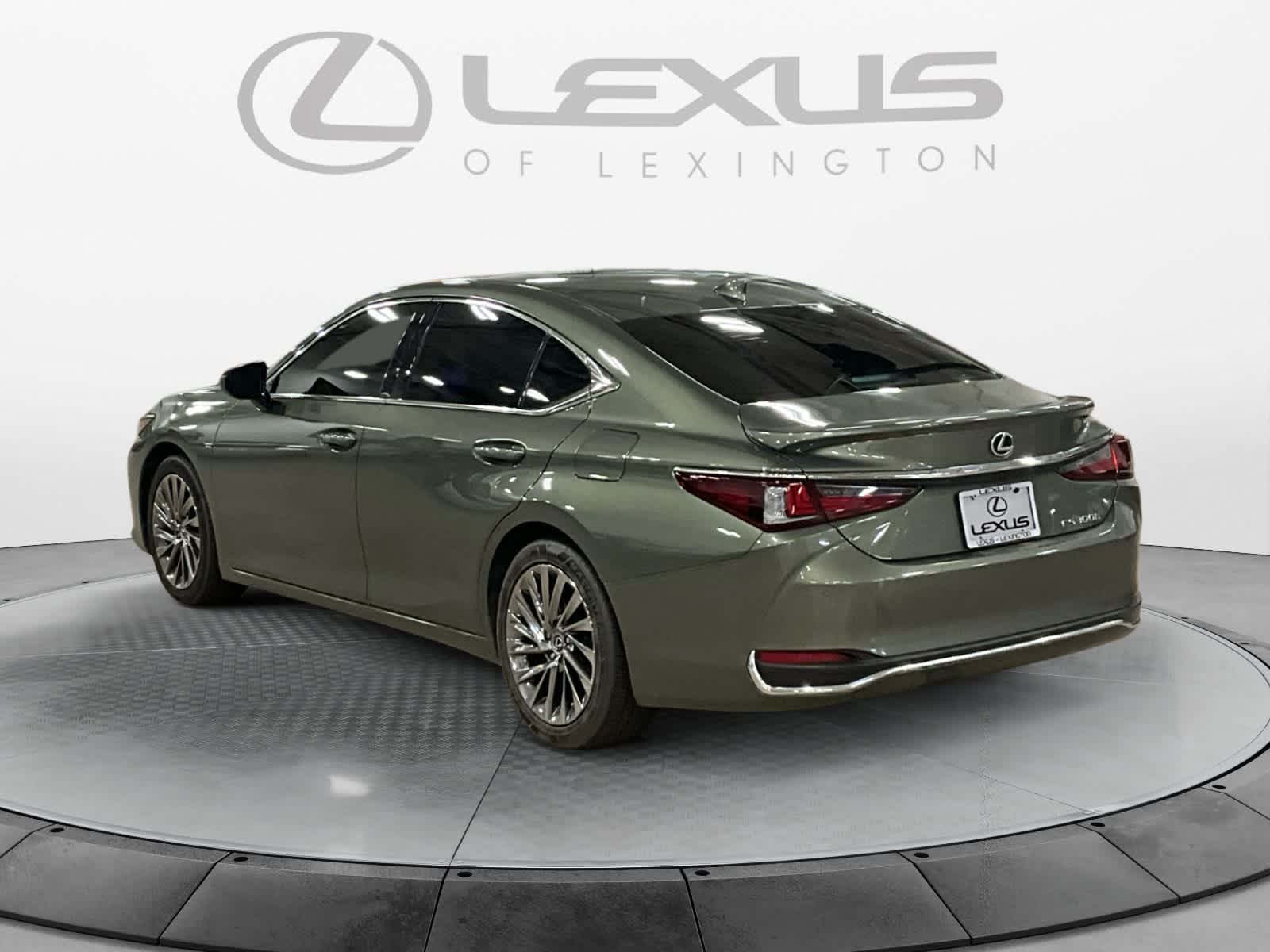 2024 Lexus ES 300h Ultra Luxury